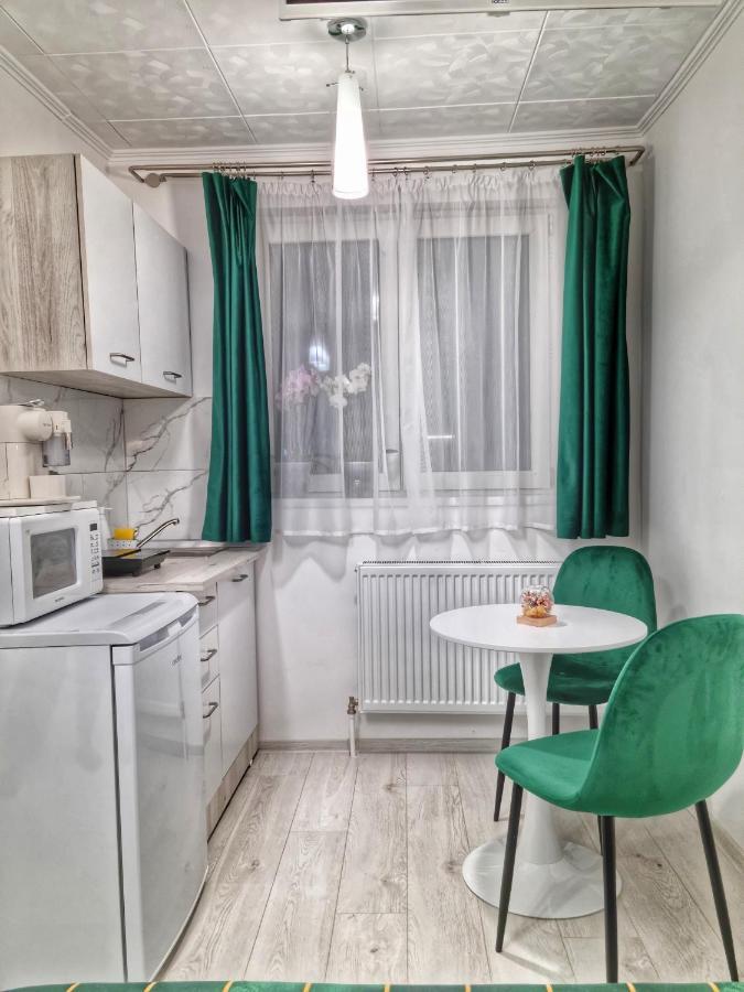 15. Little Studio Apartment Букурещ Екстериор снимка